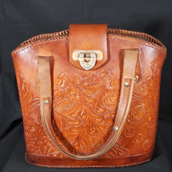 Hand Tooled Bucket Purse - Picture 11 of 13